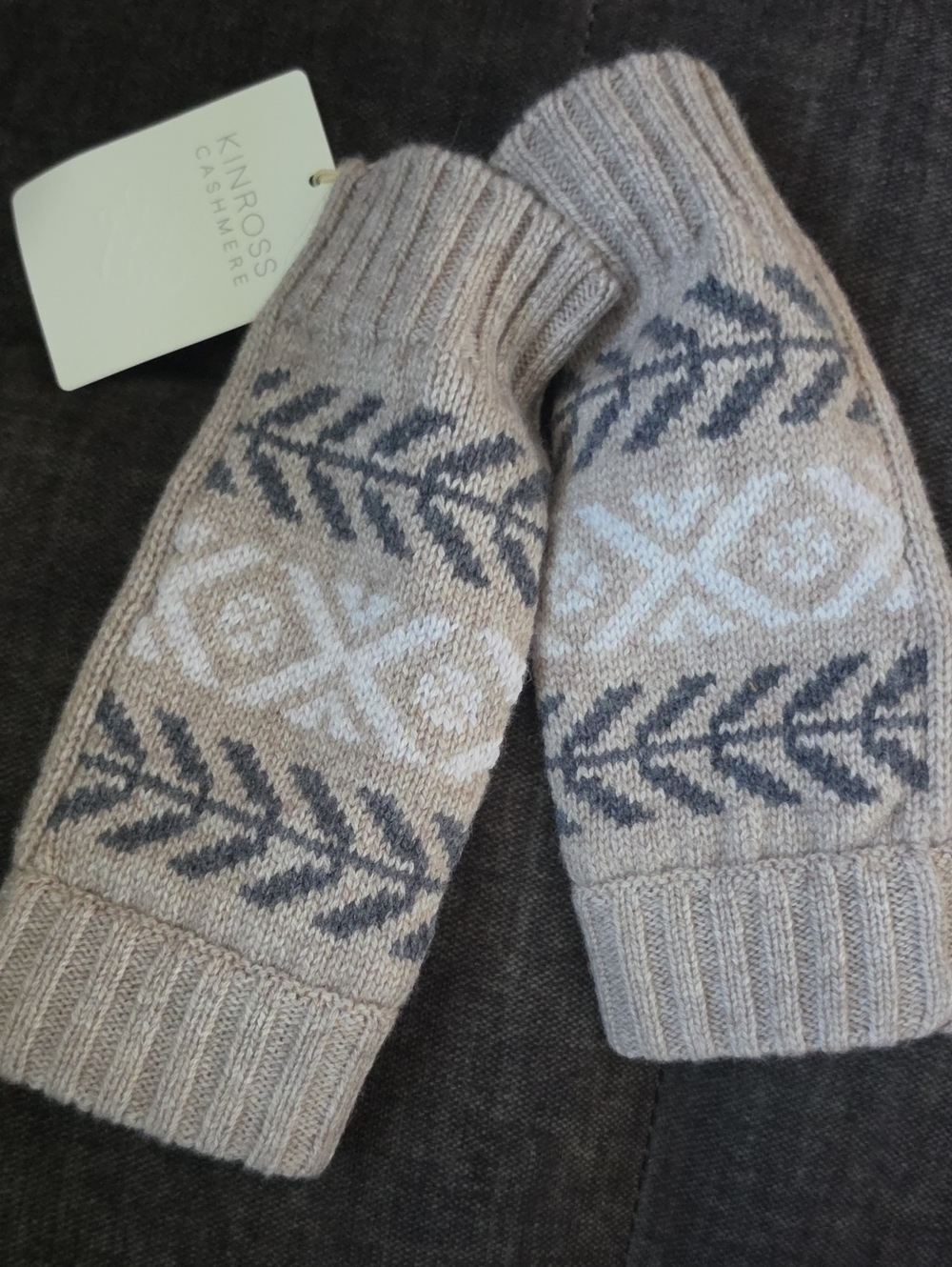 Kinross Cashmere Women's Beige Patterned Fingerless Gloves